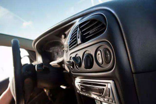 汽车空调低压管有水珠 制冷不好——汽车空调的正确使用方法