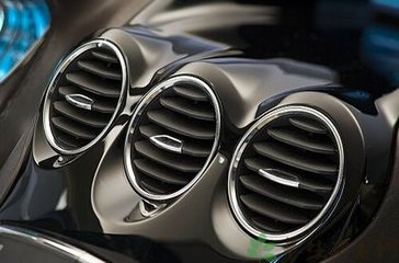 汽车空调加氟的正确方法？