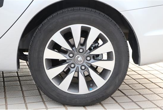 汽車輪胎使用年限：註意事項