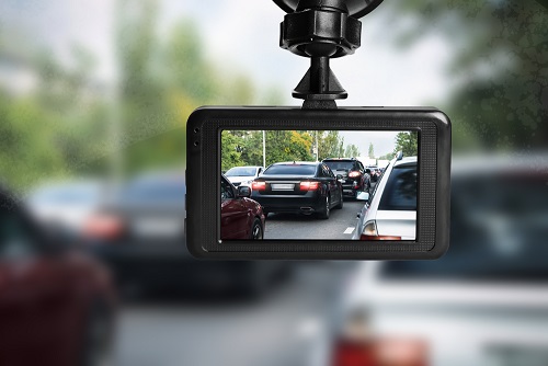 汽车行车记录仪可以拍到车内的画面吗？