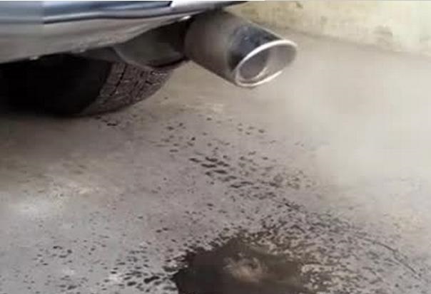 为什么有的汽车排气管会滴水，有的却不会滴水？